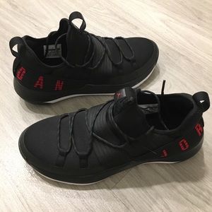 MEN’S NIKE BLACK TRAINING SHOES